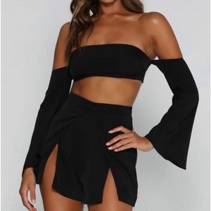 Meshki black skirt/shorts NWT